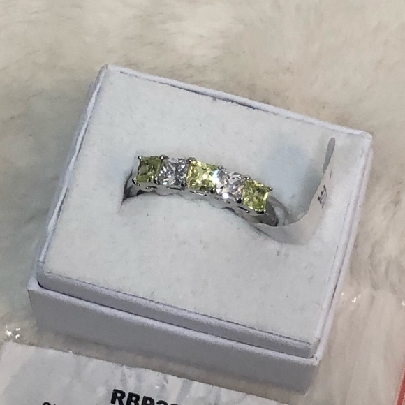Bomb Party Green Peridot & White Topaz Ring size 9 - Picture 4 of 6